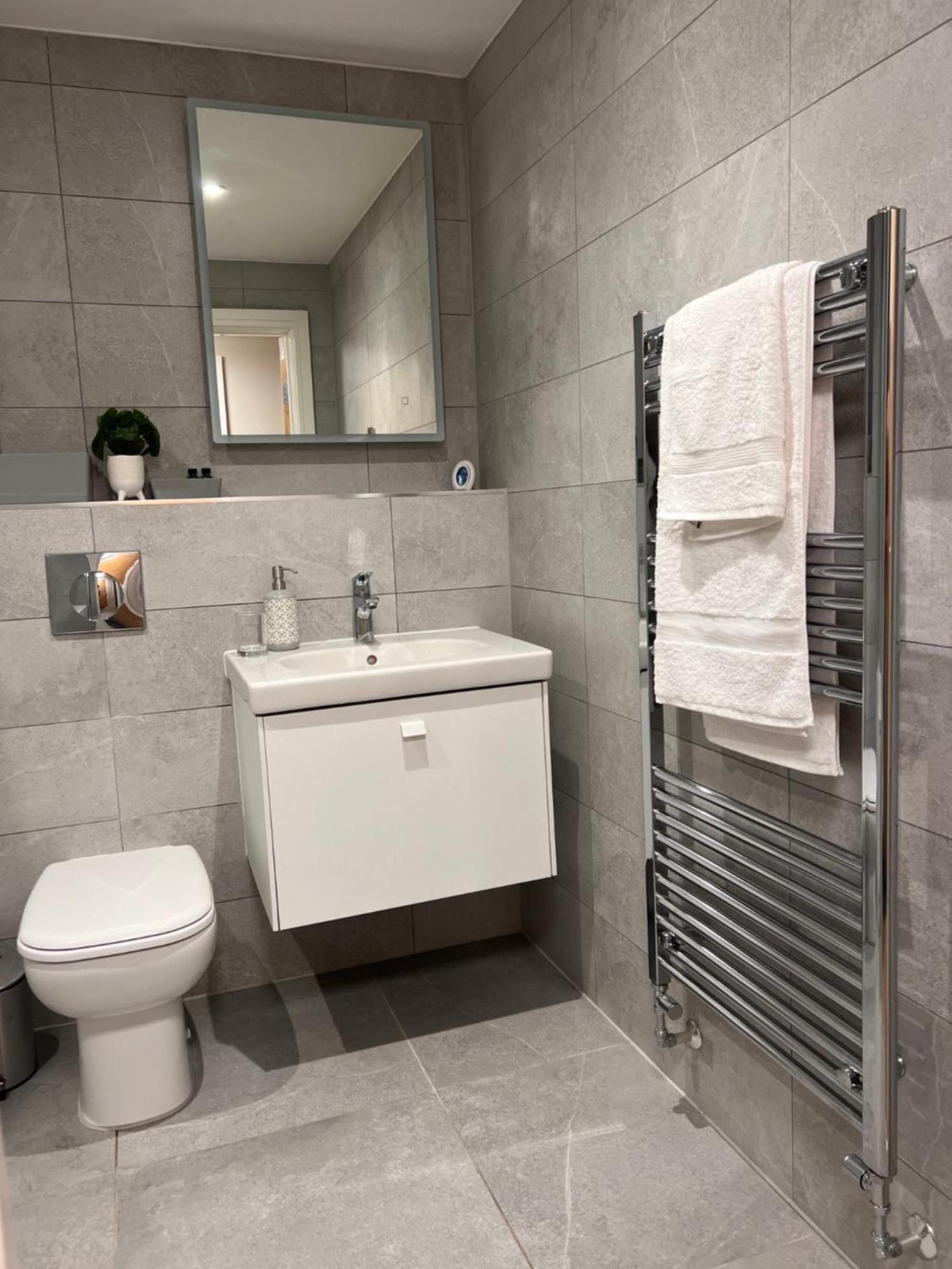 Modern Apartment - Bhx Nec - Free Secure Gated Parking Solihull Zewnętrze zdjęcie